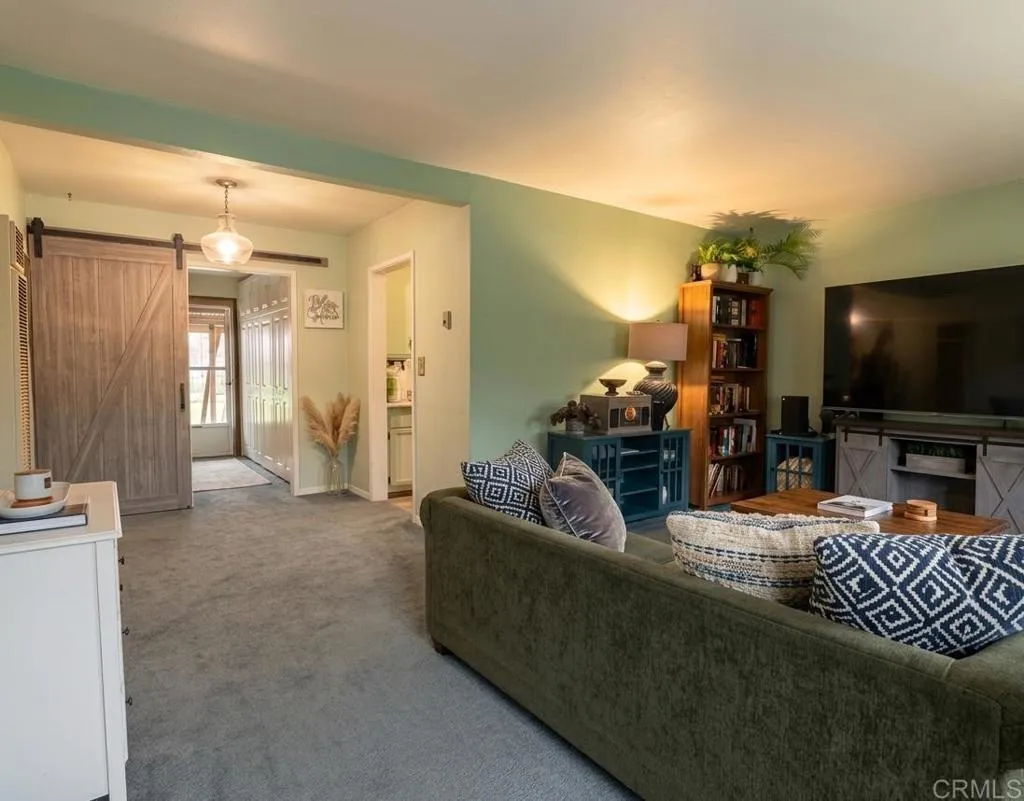 https://cdn.realtyfeed.com/cdn/127/306679113/6a95e4d8904d76132faac9df0b2d3893.webp