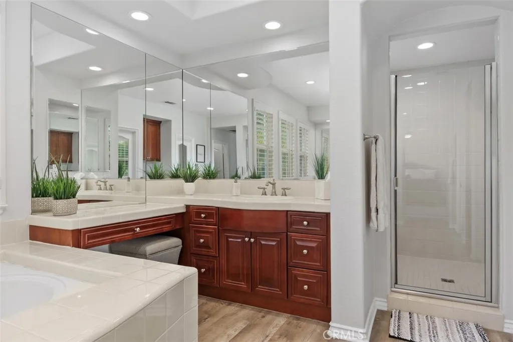 https://cdn.realtyfeed.com/cdn/127/306679125/28fadf75fac6bc05eaec826f5e5d4ddb.webp