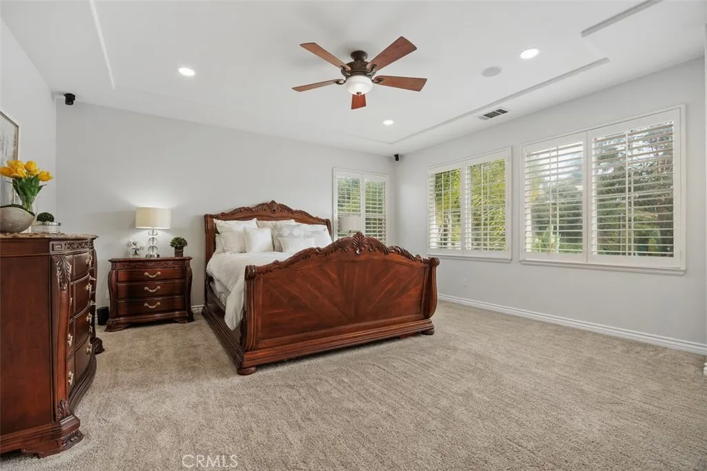 https://cdn.realtyfeed.com/cdn/127/306679125/5c324d3b6ffc68298c6d3b88b95895b5.webp