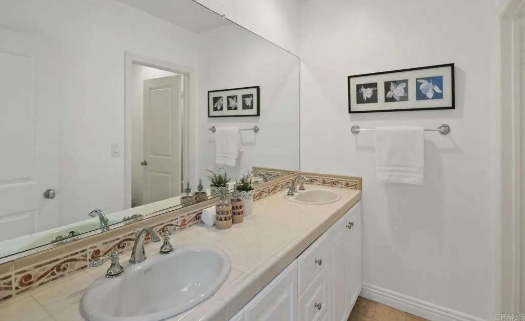 Photo #44: NDP2602999 Listing: Photo #44