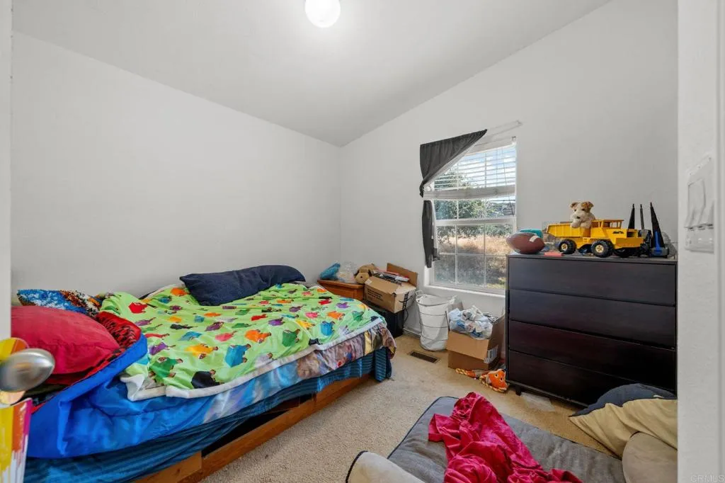 https://cdn.realtyfeed.com/cdn/127/306679185/50eba8e91cf7de69ef1b9826b77f747d.webp