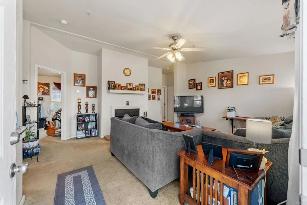 https://cdn.realtyfeed.com/cdn/127/306679185/c4b4fc451dcc6cfd3f4e2c528ae62fef.webp