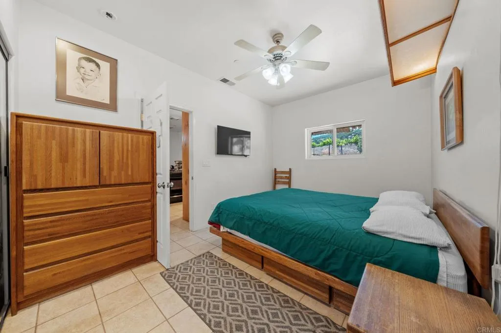 https://cdn.realtyfeed.com/cdn/127/306679185/f9b2ac6aa2d8ed2eb34c0335d6f2ffc1.webp