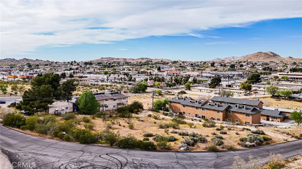 Apple Valley, CA 92307