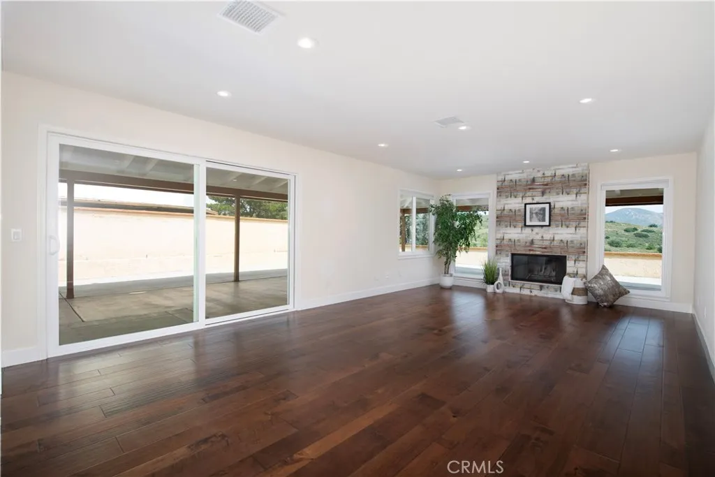 https://cdn.realtyfeed.com/cdn/127/306679268/45286795a88511187c3ab1b7ec232a98.webp