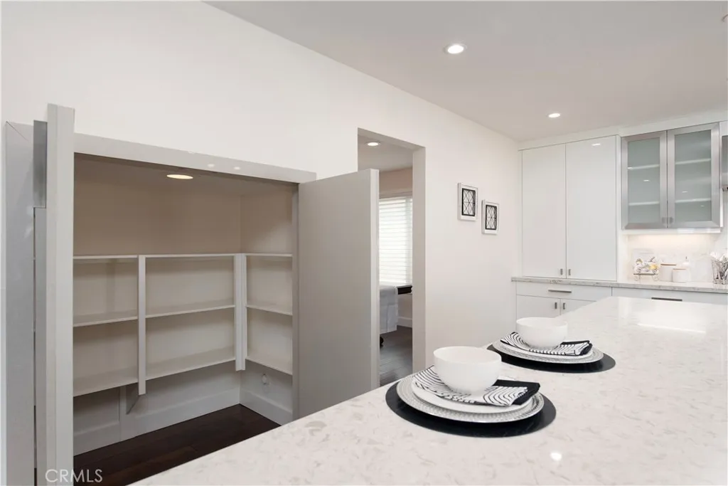 https://cdn.realtyfeed.com/cdn/127/306679268/c02fe84528704a941c51981f78d14ae4.webp