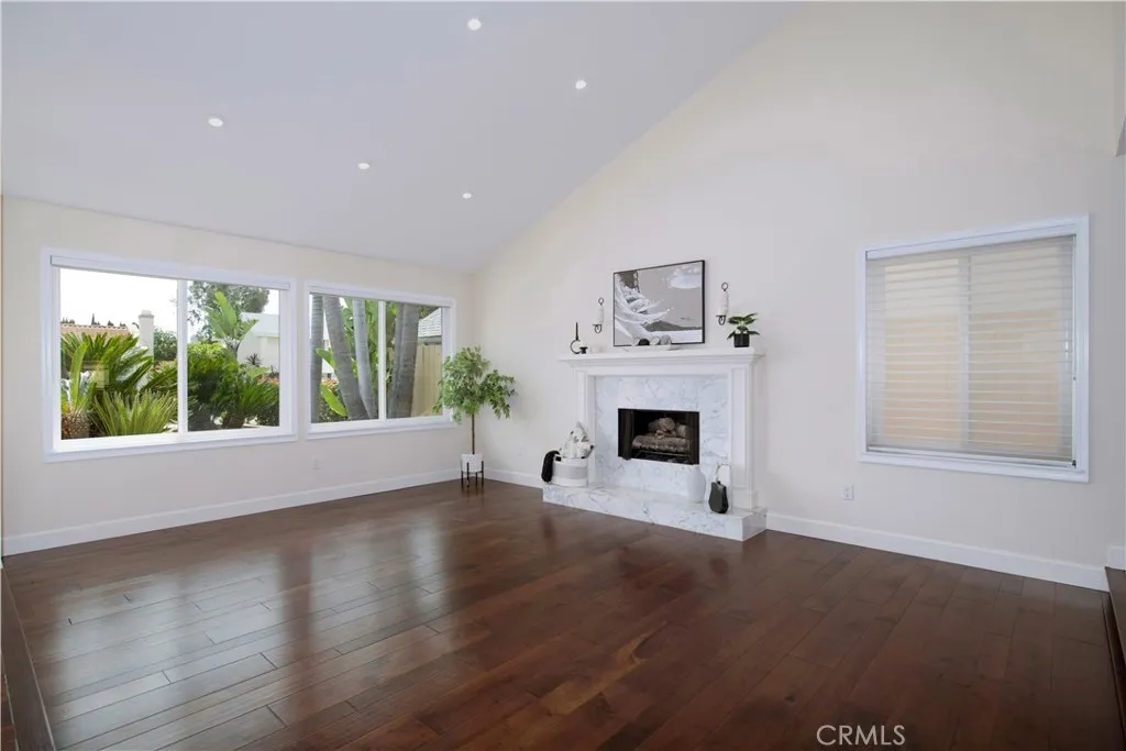 https://cdn.realtyfeed.com/cdn/127/306679268/c0b3a128aa659cd008625bdacbd86ddb.webp