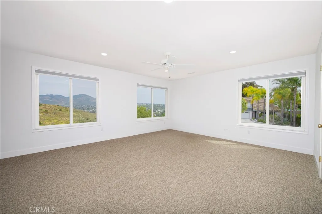 https://cdn.realtyfeed.com/cdn/127/306679268/fa6b10ed4da7e239988d2a95594f8659.webp