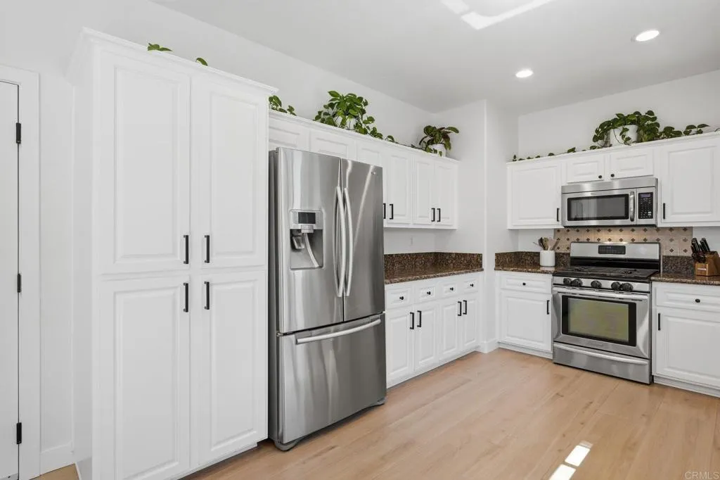 https://cdn.realtyfeed.com/cdn/127/306679274/20e3b995ceee72fe117b4c60c18e898d.webp