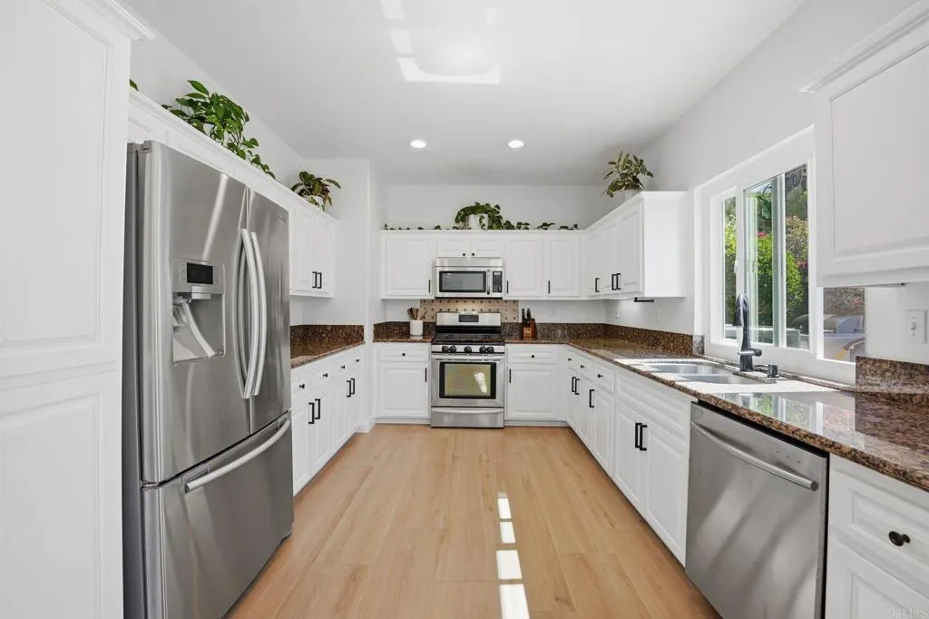 https://cdn.realtyfeed.com/cdn/127/306679274/7e1c5fc9b8f5ba30477e1f74ab820839.webp