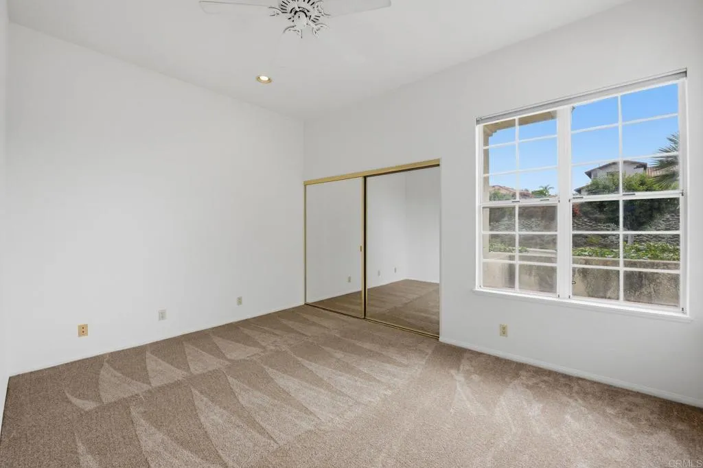 https://cdn.realtyfeed.com/cdn/127/306679279/43bb86d031952bb1c1f9c7020c1bd643.webp