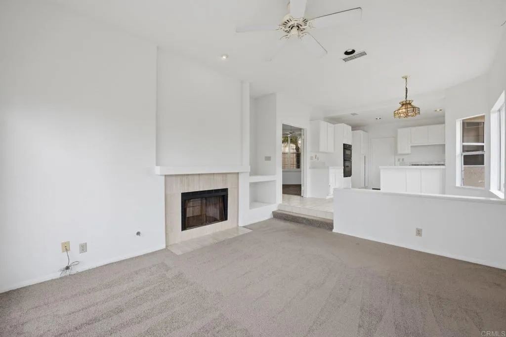 https://cdn.realtyfeed.com/cdn/127/306679279/53b75c2f115195292ff90312eef4395d.webp