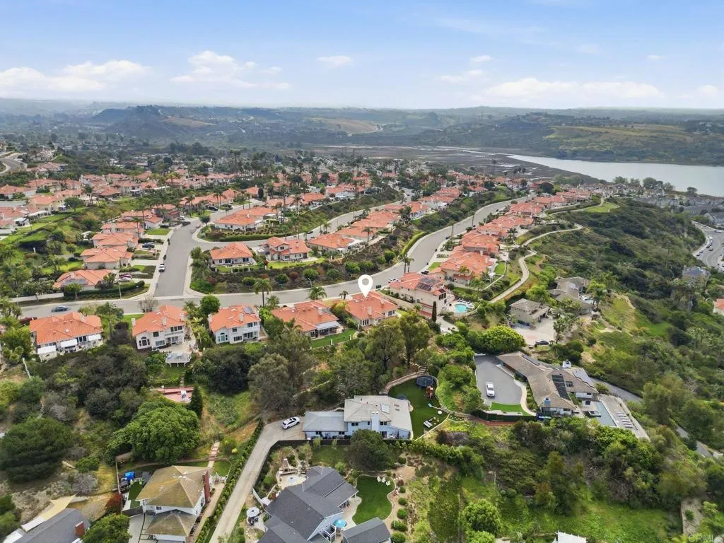 https://cdn.realtyfeed.com/cdn/127/306679279/800fb6b920fb38fa955cf5ab9de9808a.webp