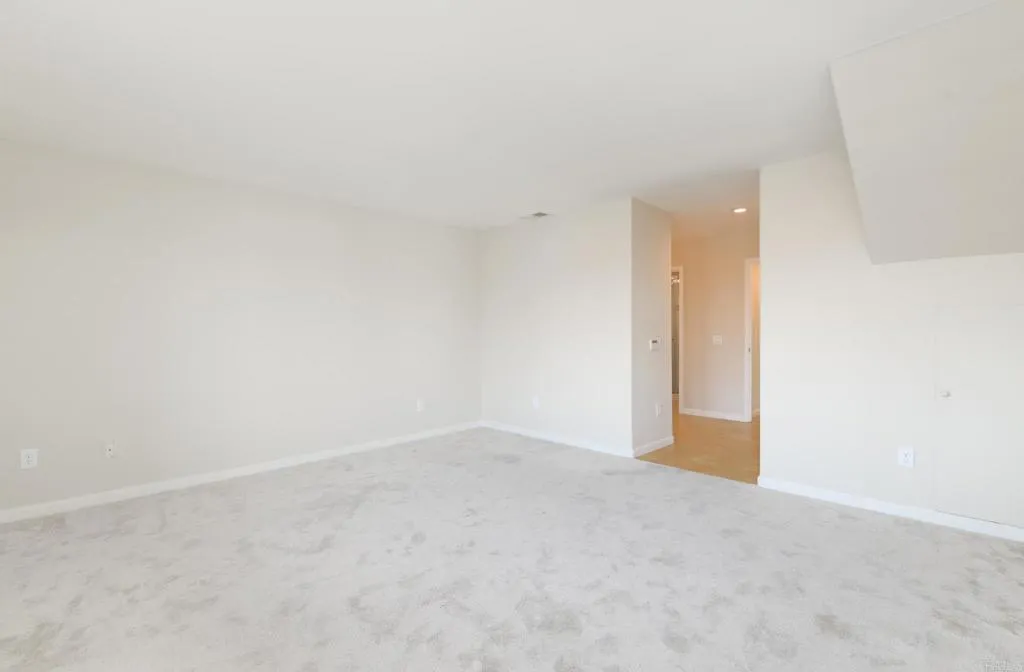 https://cdn.realtyfeed.com/cdn/127/306679282/c5f215d655371cc1a5122c4503e78933.webp