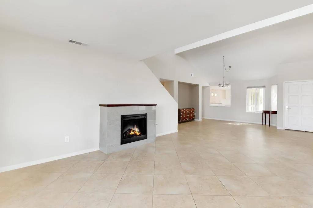 https://cdn.realtyfeed.com/cdn/127/306679282/e2d3a348036795a373807ec1a342c430.webp