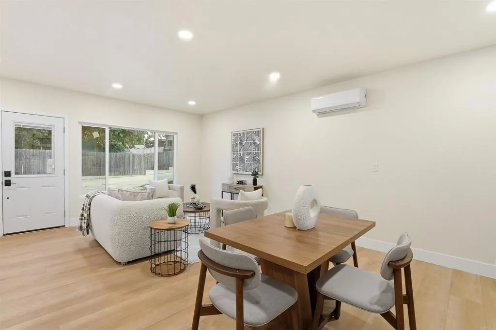 https://cdn.realtyfeed.com/cdn/127/306679305/088110c67f2aee9baa83eebbc9f198a2.webp