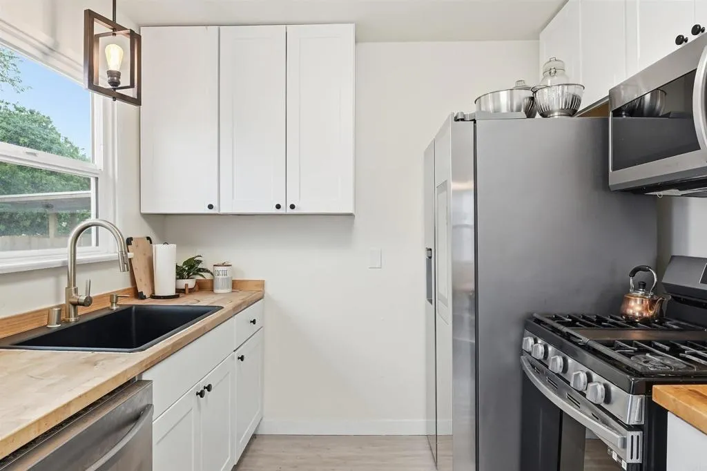 https://cdn.realtyfeed.com/cdn/127/306679305/3a3b07487837bf08a7a00a46358075d9.webp