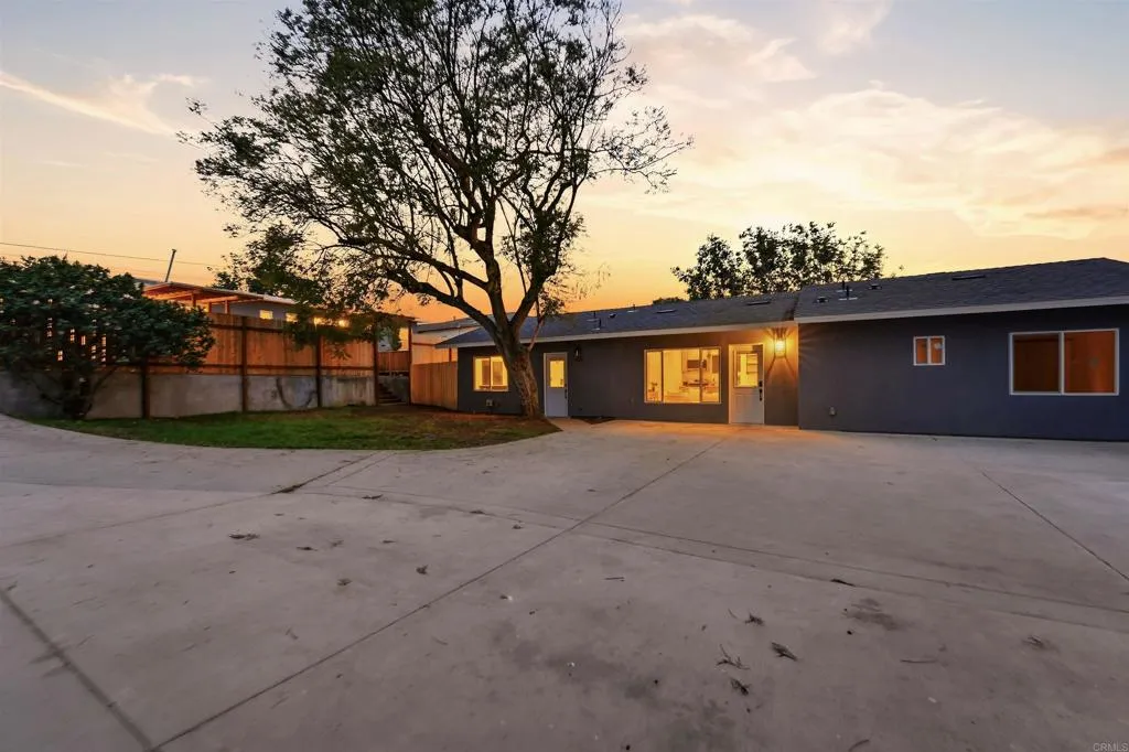 https://cdn.realtyfeed.com/cdn/127/306679305/9f72eb7b83addaf48e0e3be54f5e24fb.webp