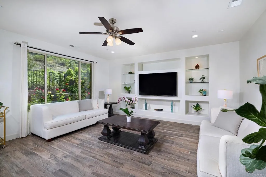 https://cdn.realtyfeed.com/cdn/127/306679350/12e1b324a57a767aa6b2b9f8c57e3850.webp