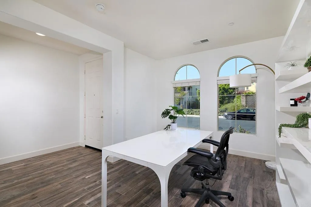 https://cdn.realtyfeed.com/cdn/127/306679350/4904a33abfc04c4b9bcd2f9939052b47.webp
