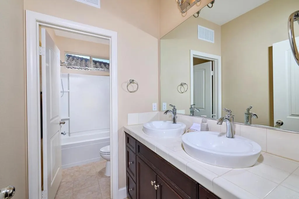 https://cdn.realtyfeed.com/cdn/127/306679350/c02208913ac245e0dc6d89af336ac847.webp