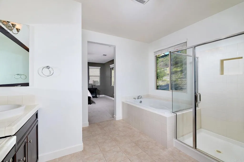 https://cdn.realtyfeed.com/cdn/127/306679350/d5820d13a03aa87efdb539f83a8c7b5b.webp