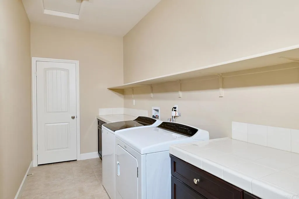 https://cdn.realtyfeed.com/cdn/127/306679350/e19ac4adef1983eac2f7eb96cb8665a8.webp