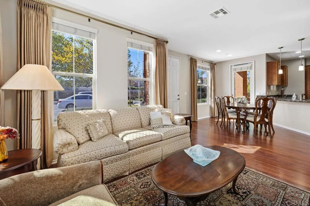 Photo #8: NDP2603039 Listing: Photo #8