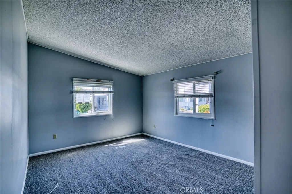 https://cdn.realtyfeed.com/cdn/127/306679423/20c6fcaf2981c4859c69a7e5008622a1.webp