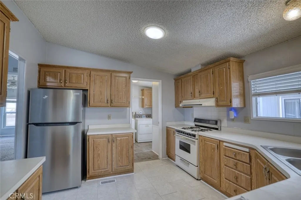 https://cdn.realtyfeed.com/cdn/127/306679423/ee09f5548ce925550ad716ccead14360.webp