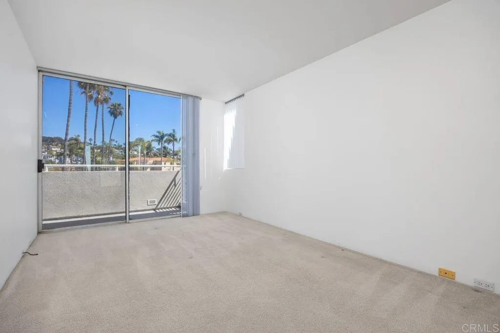 https://cdn.realtyfeed.com/cdn/127/306679447/0aa2c4284f47a5788c4740d49689899d.webp