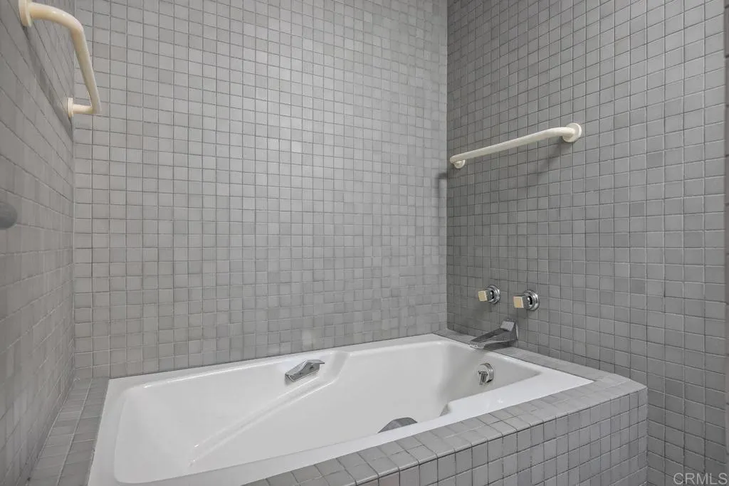 https://cdn.realtyfeed.com/cdn/127/306679447/60147600562d1f5207b7917cdf022228.webp