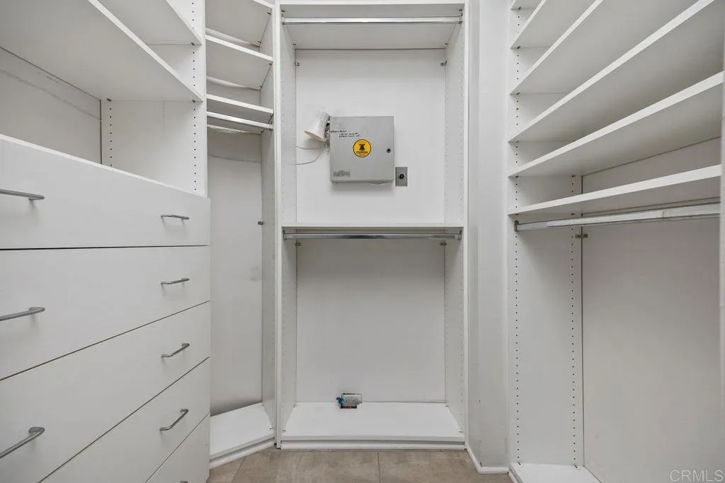 https://cdn.realtyfeed.com/cdn/127/306679447/8ed9e03fa970ca0abdfab35401d81b9c.webp