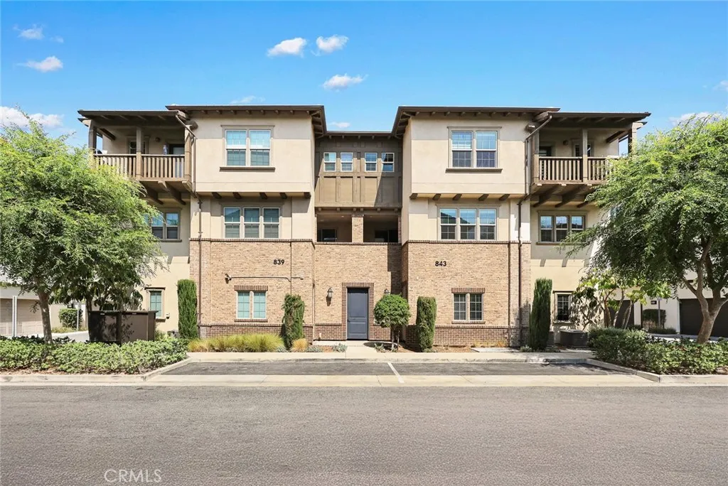Azusa, CA 91702