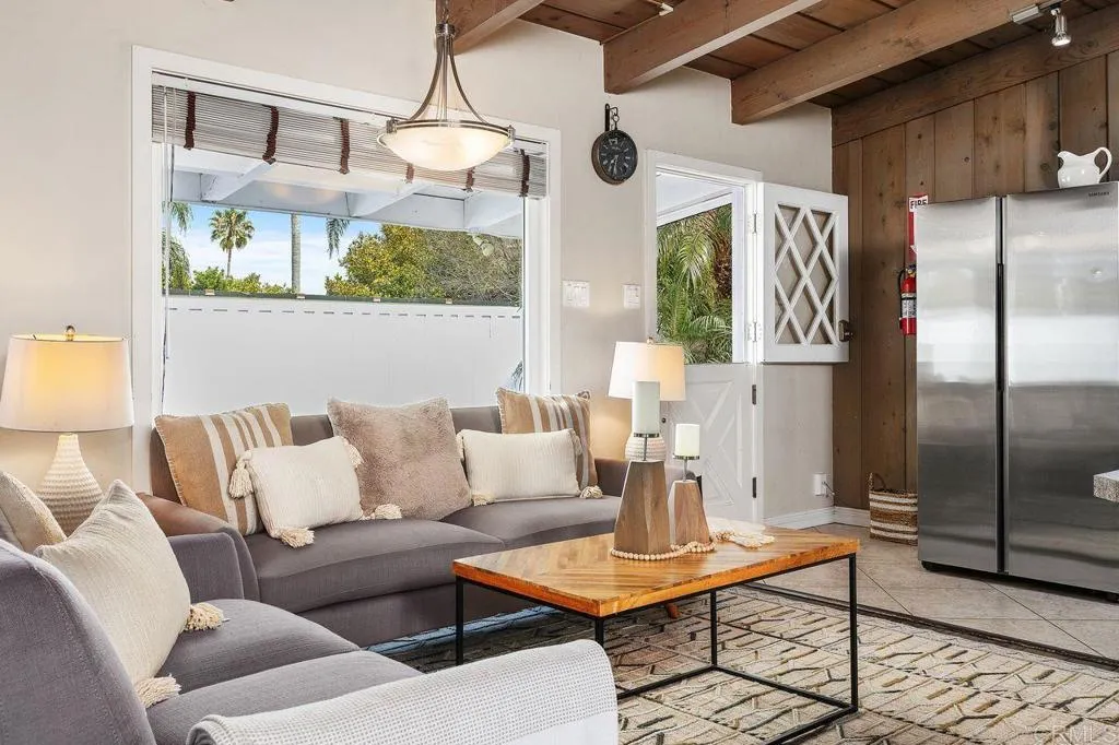 https://cdn.realtyfeed.com/cdn/127/306679528/2c631fd5d4d7688f35b2331b0c088e40.webp