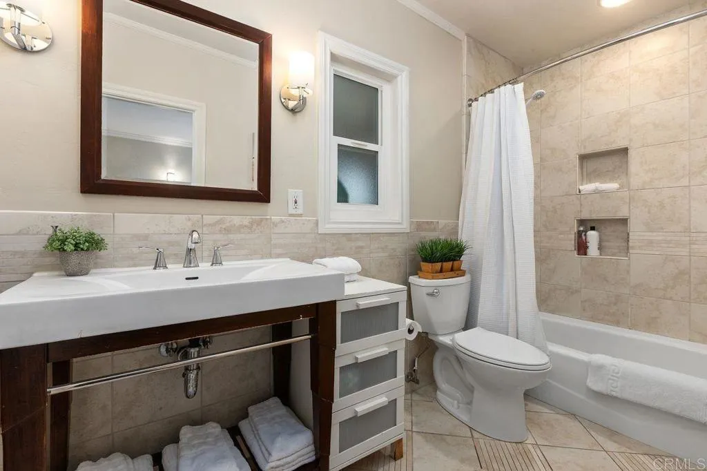 https://cdn.realtyfeed.com/cdn/127/306679528/4a9c5ce4b37c4afbdf0904b33103f2f8.webp