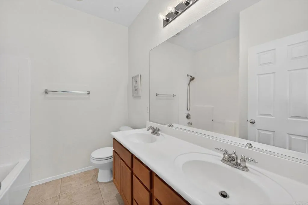 https://cdn.realtyfeed.com/cdn/127/306679555/8f525c900308b09fa7d935b74e06ba32.webp