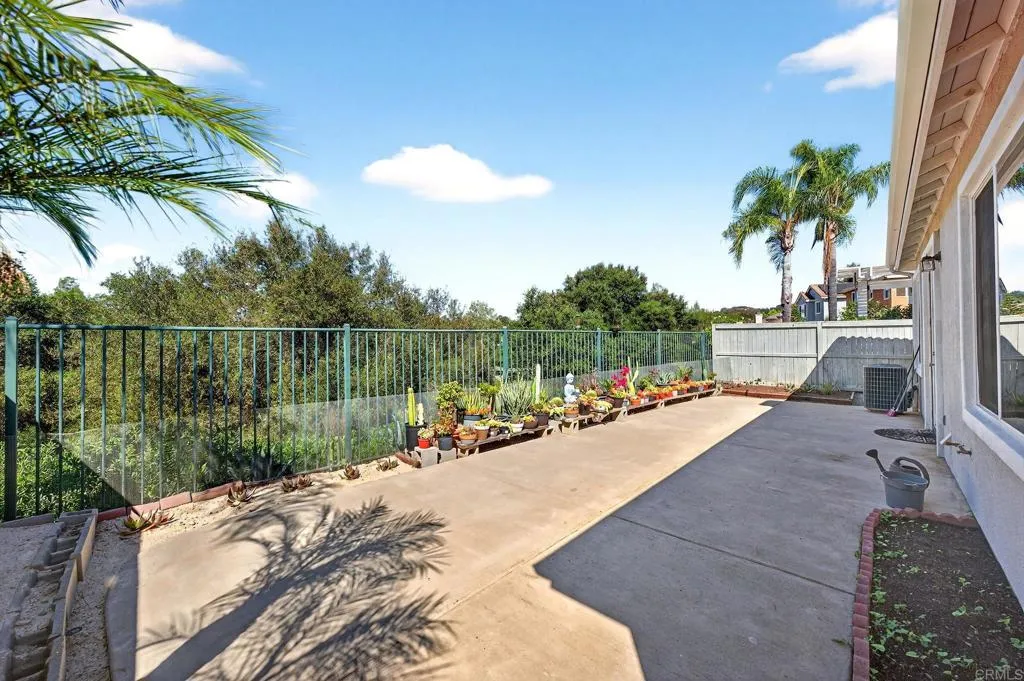 https://cdn.realtyfeed.com/cdn/127/306679555/9f0dd3428683a8898f46c929e12edf34.webp