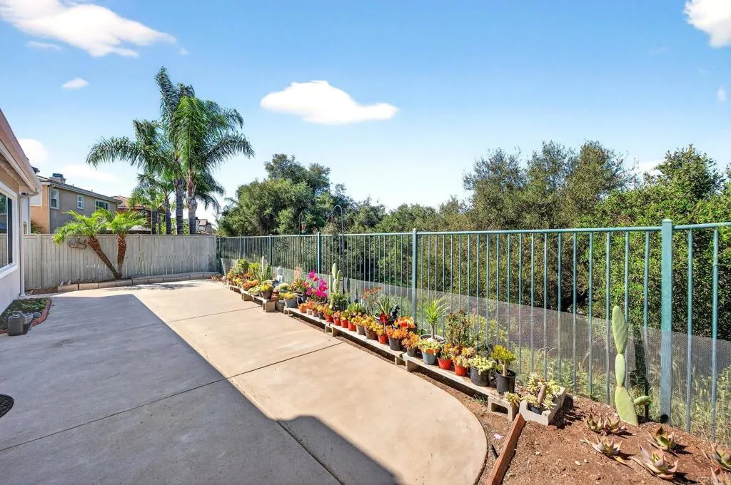 https://cdn.realtyfeed.com/cdn/127/306679555/e68042eb707c90d5c6f54079cc725a39.webp