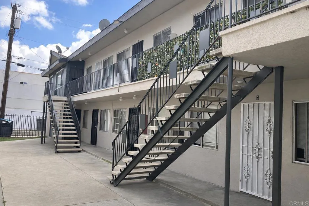 3877 Menlo Avenue, San Diego, CA, 92105