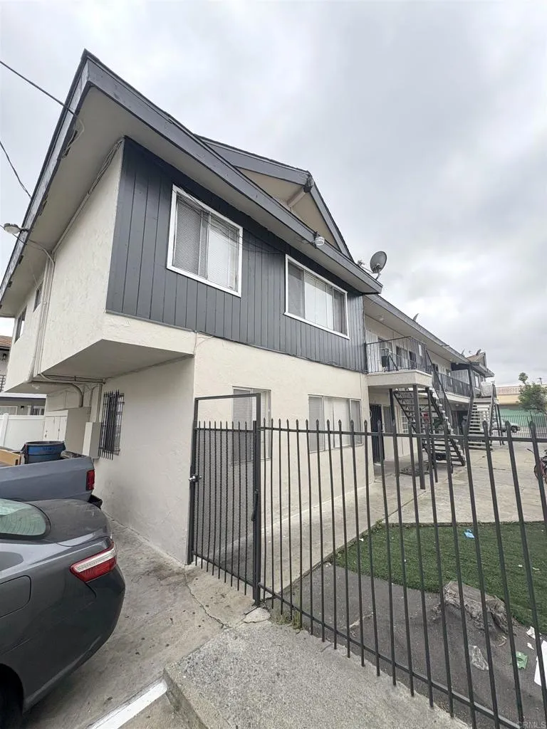 3877 Menlo Avenue, San Diego, CA, 92105