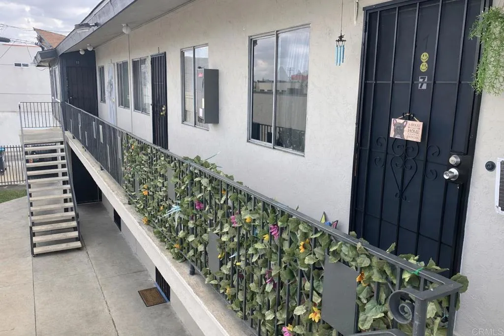 3877 Menlo Avenue, San Diego, CA, 92105