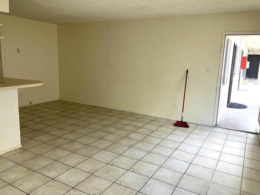 3877 Menlo Avenue, San Diego, CA, 92105