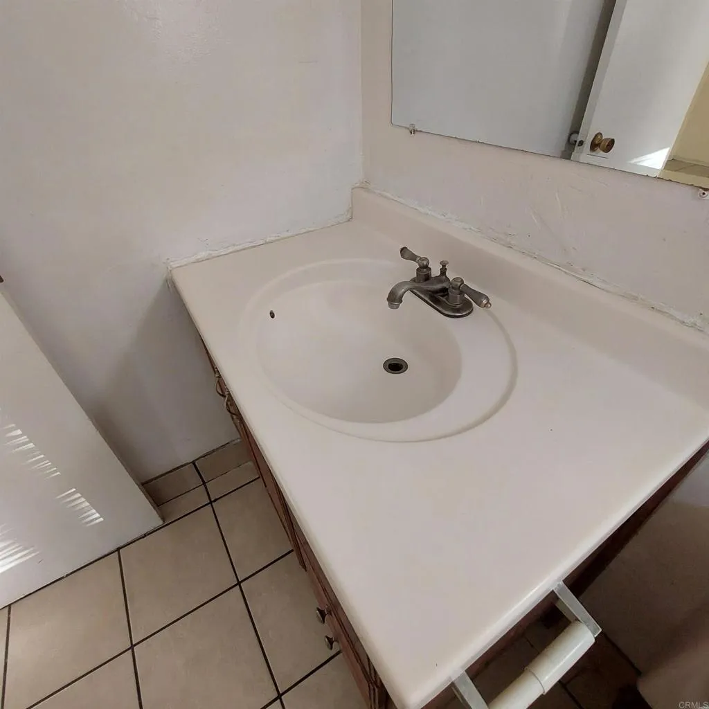 3877 Menlo Avenue, San Diego, CA, 92105