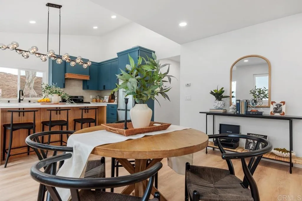 https://cdn.realtyfeed.com/cdn/127/306679749/8d08e40a37e25b9590336a9d3a6e0f9d.webp
