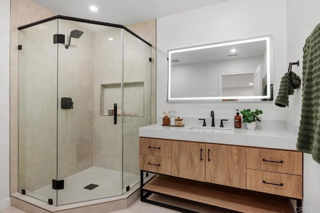 https://cdn.realtyfeed.com/cdn/127/306679749/cff0708c183086dd15431923757934ba.webp
