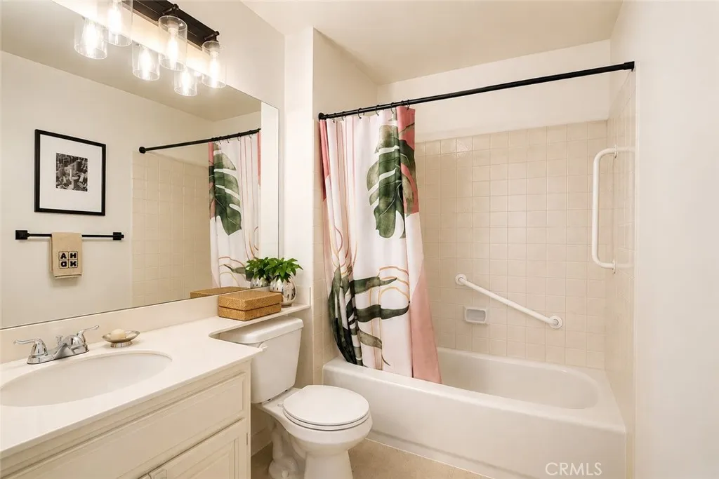 https://cdn.realtyfeed.com/cdn/127/306679839/09b84eed76e208bd3e4013424830a19e.webp