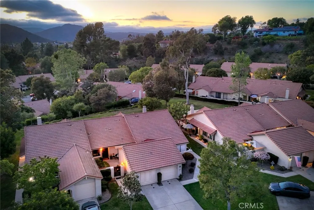 https://cdn.realtyfeed.com/cdn/127/306679839/15174feb181cc7ca6dbb486aaa886497.webp