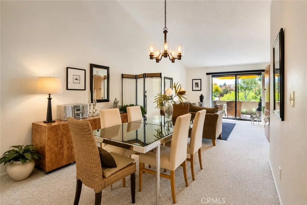 https://cdn.realtyfeed.com/cdn/127/306679839/198e60d7bd5fa62a9f37578cfd27c244.webp