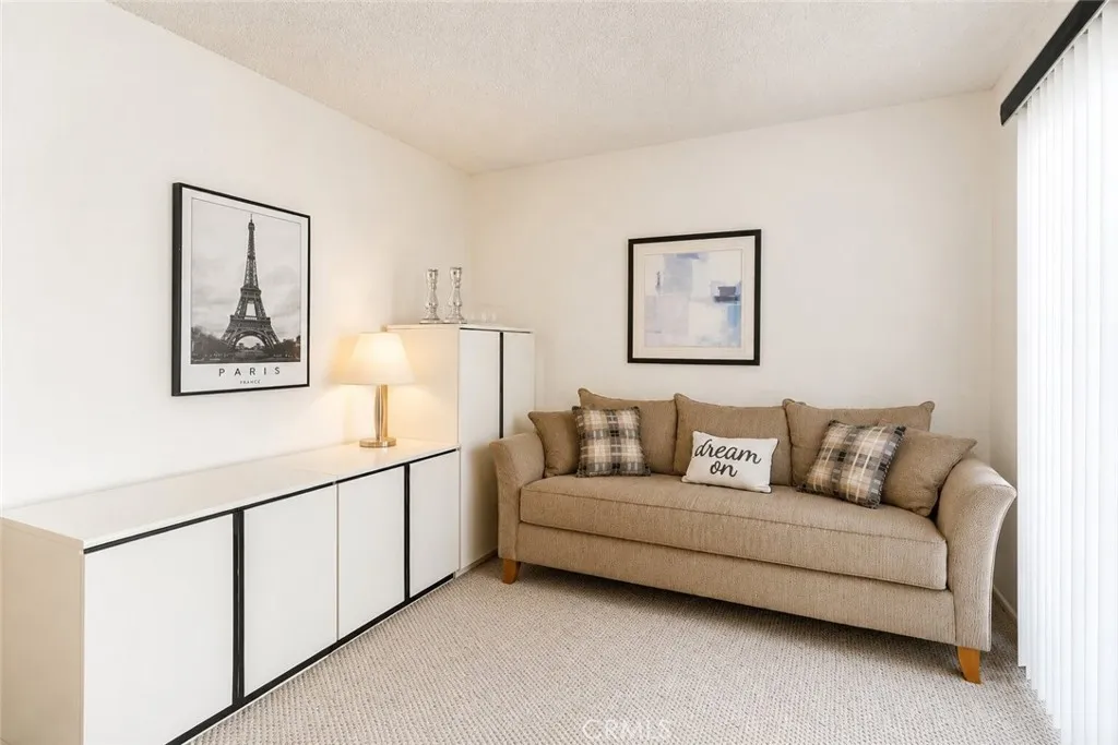 https://cdn.realtyfeed.com/cdn/127/306679839/5a05108f39c24241d0f27025d9405daa.webp